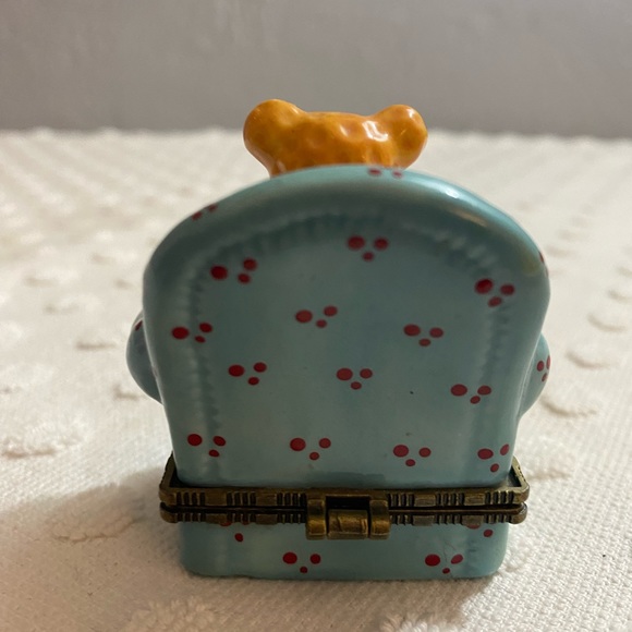 Treasure Box Hinged Memory Keepsakes Porcelain Bear - Picture 3 of 8